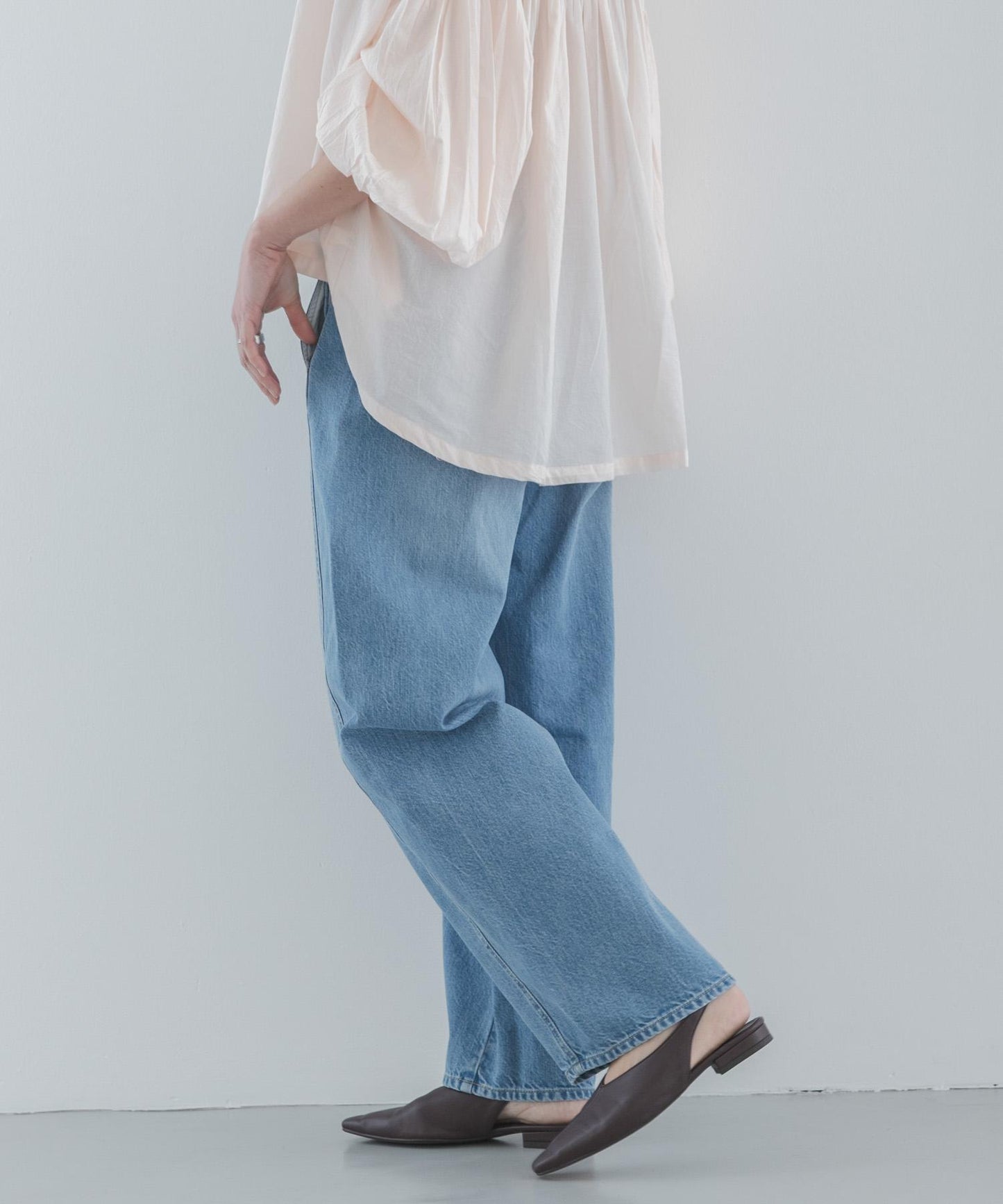 接縫設計 彎刀版型 牛仔褲