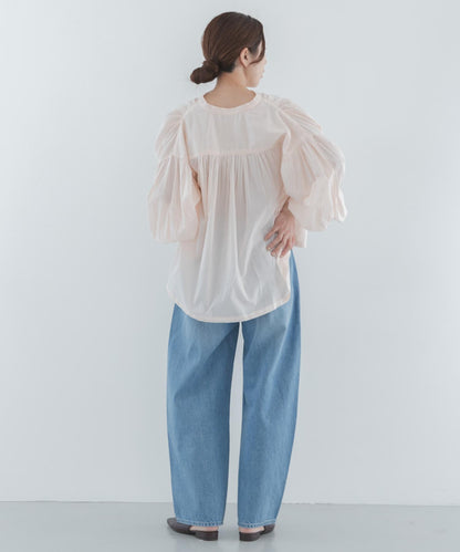 接縫設計 彎刀版型 牛仔褲