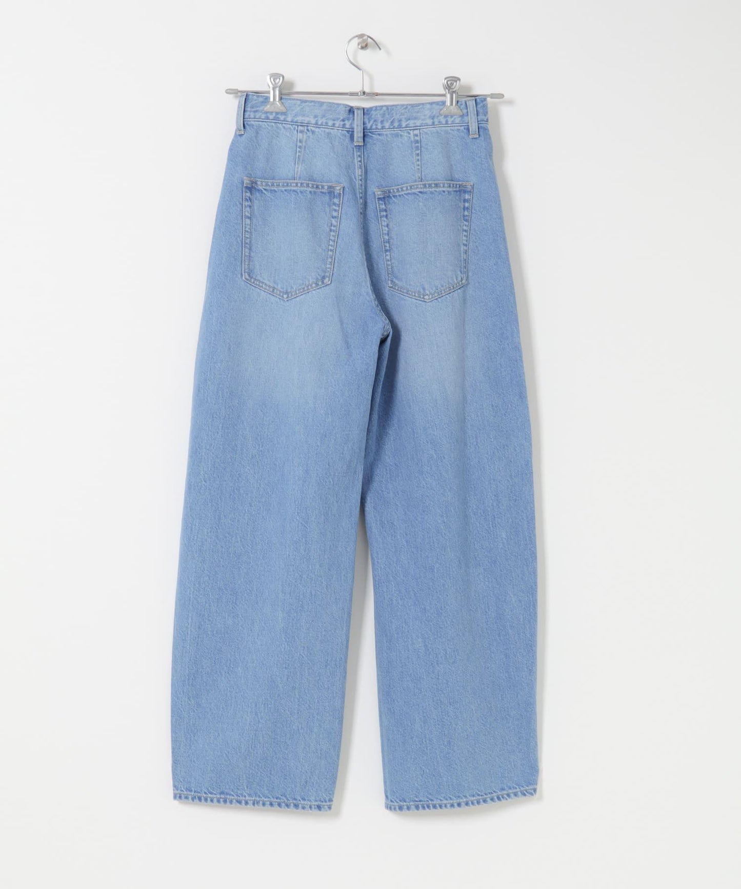 接縫設計 彎刀版型 牛仔褲