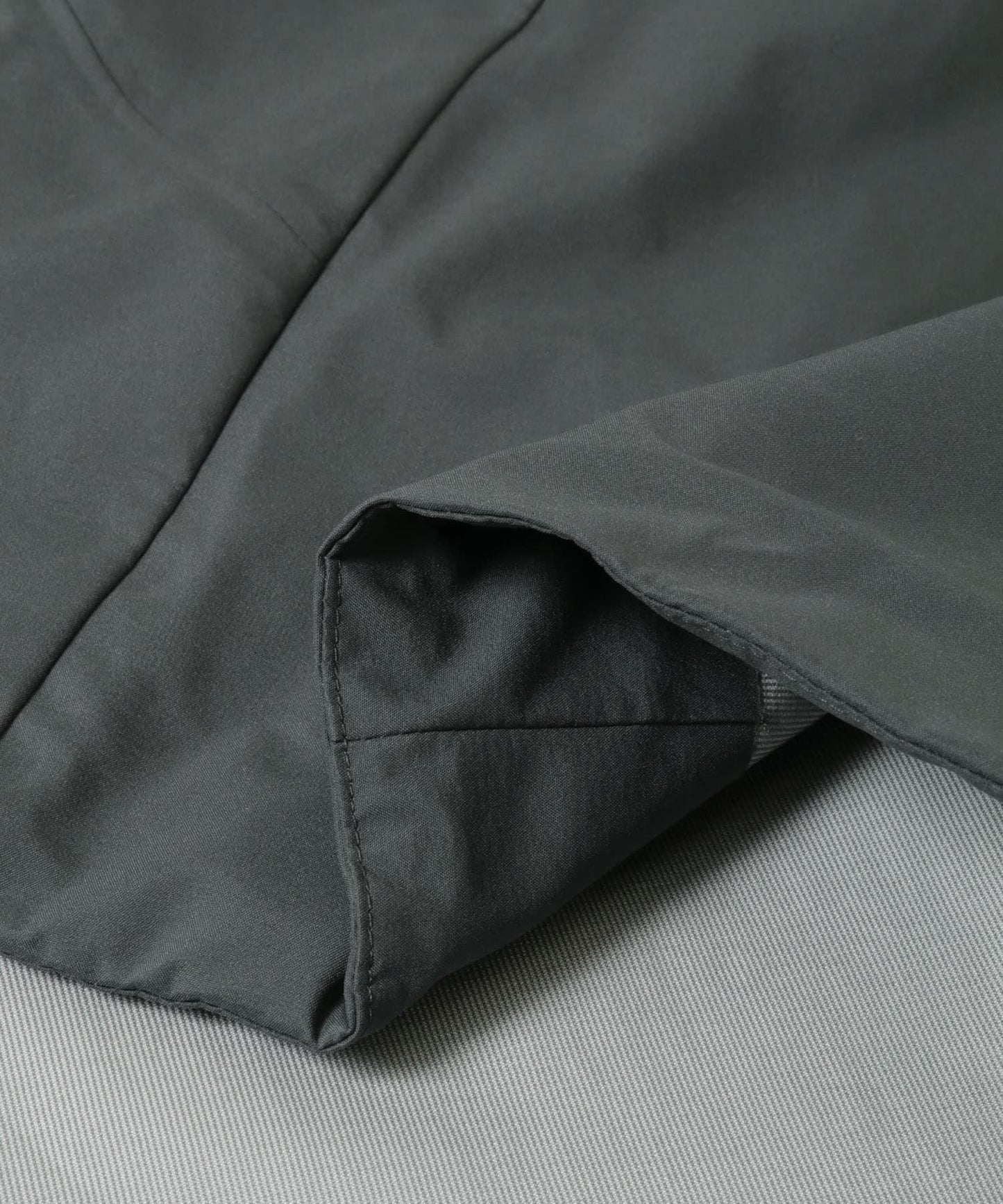 聯名 DESCENTE ALLTERRAIN×URBAN RESEARCH CREAS 單品