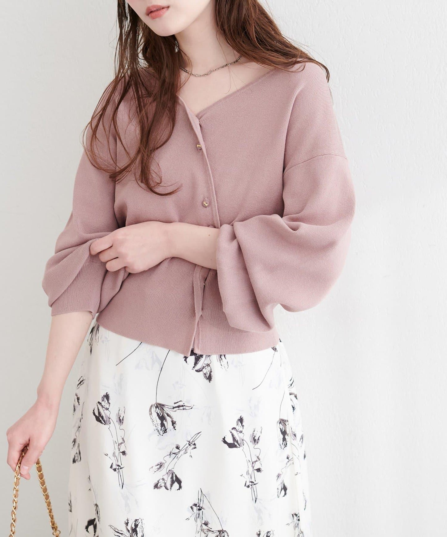 アシメデザイン釦カーデ