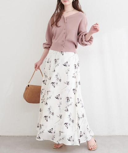 アシメデザイン釦カーデ