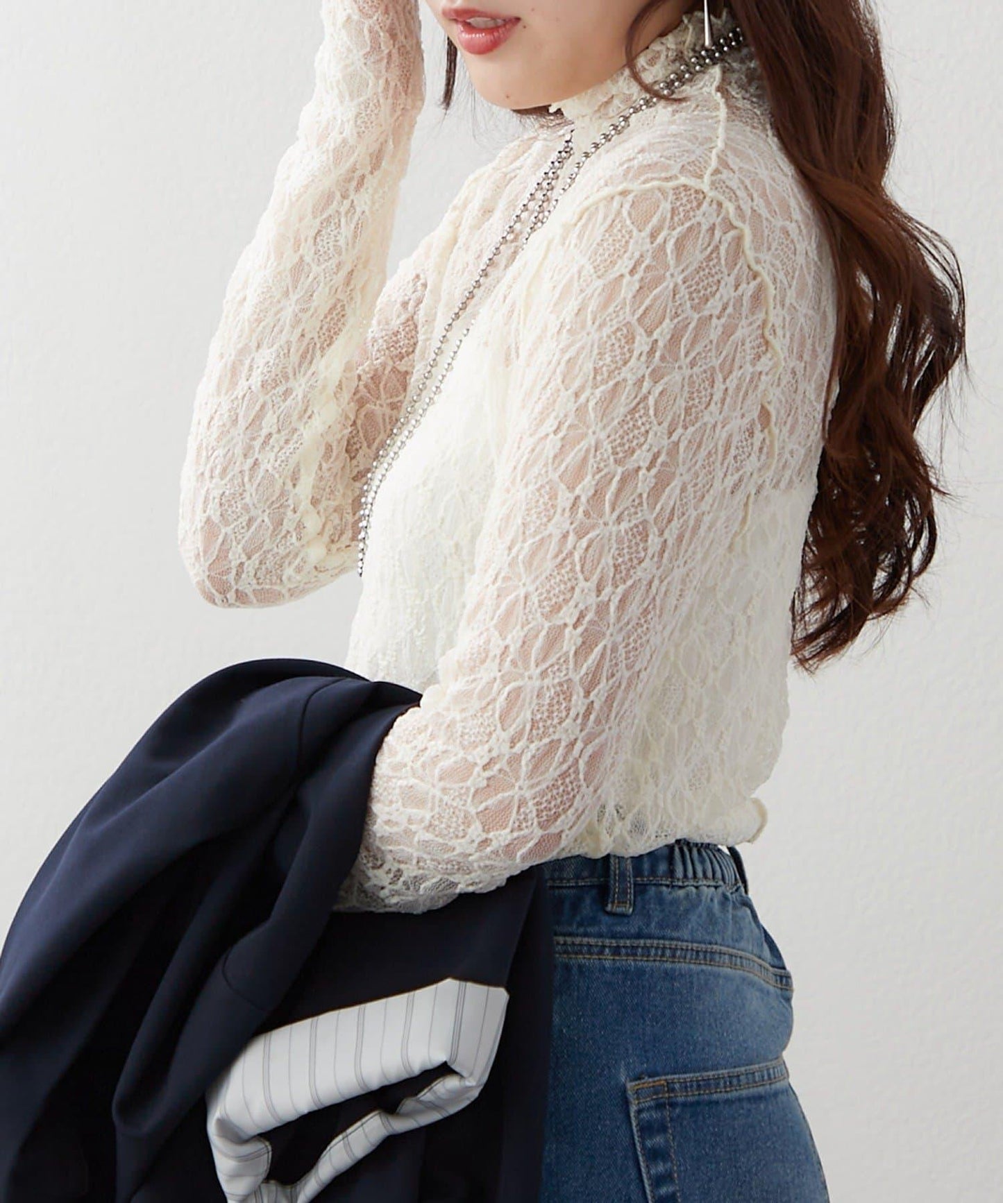 伸縮性バツグン!レースボトルネックプルオーバー
