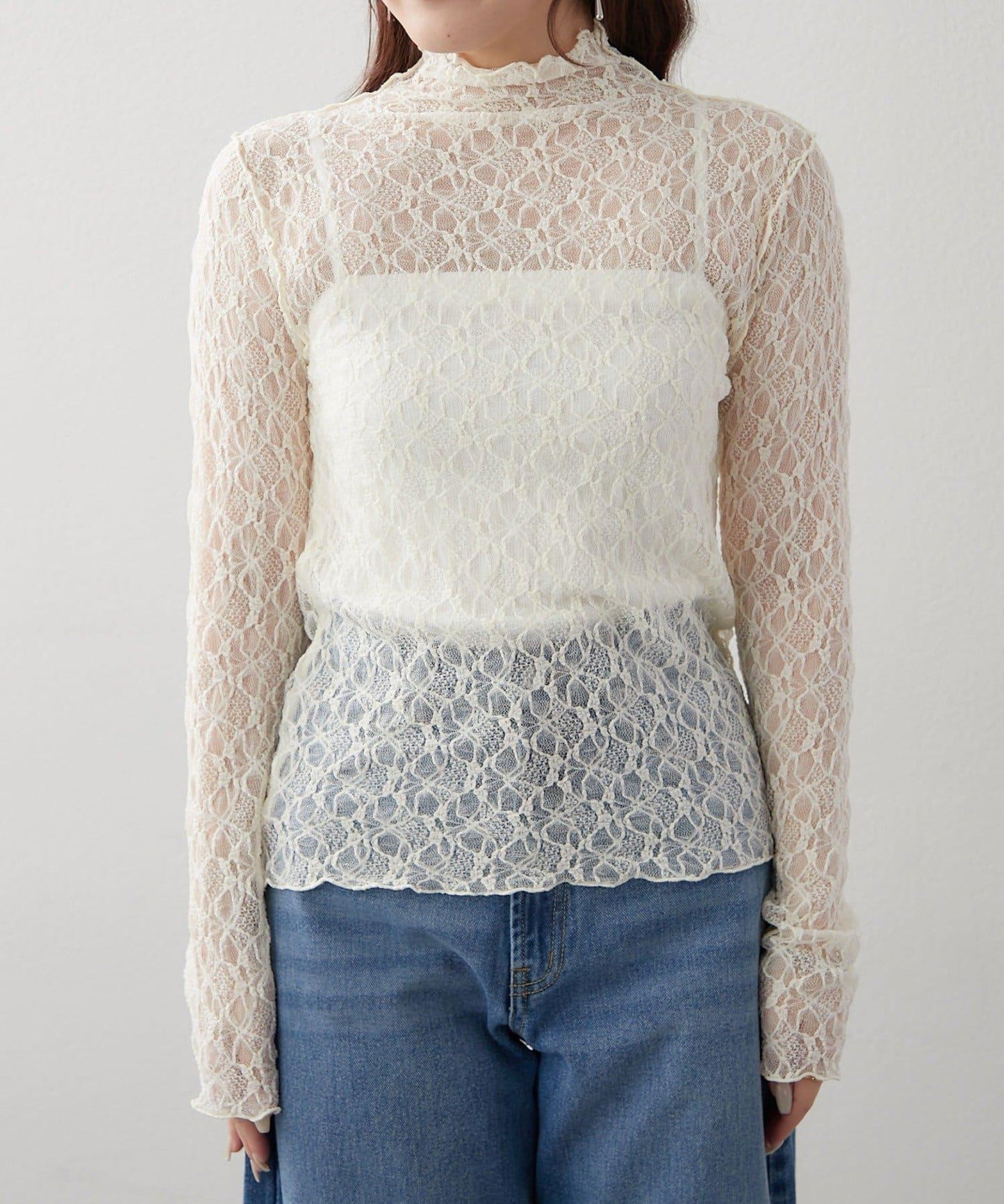 伸縮性バツグン!レースボトルネックプルオーバー