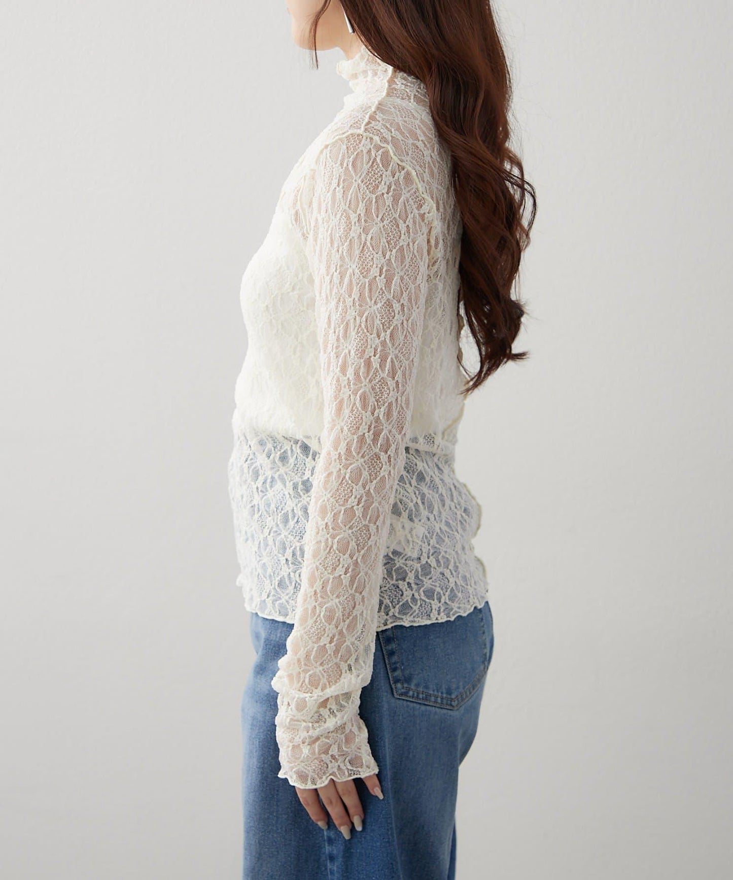 伸縮性バツグン!レースボトルネックプルオーバー