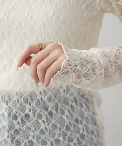 伸縮性バツグン!レースボトルネックプルオーバー