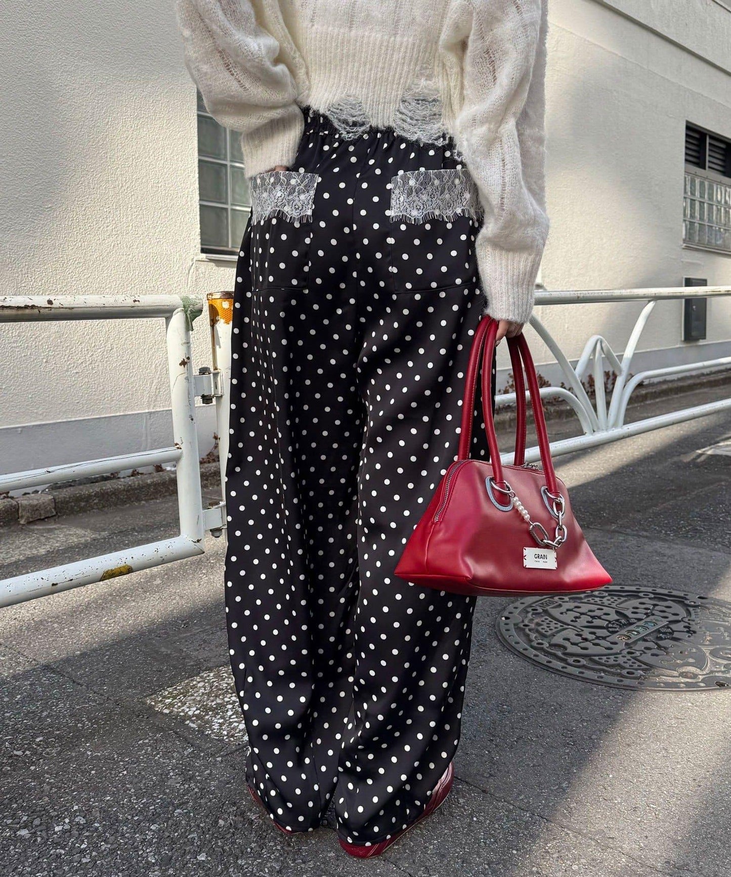 蕾絲口袋 弧形版型 圓點緞面 褲子
