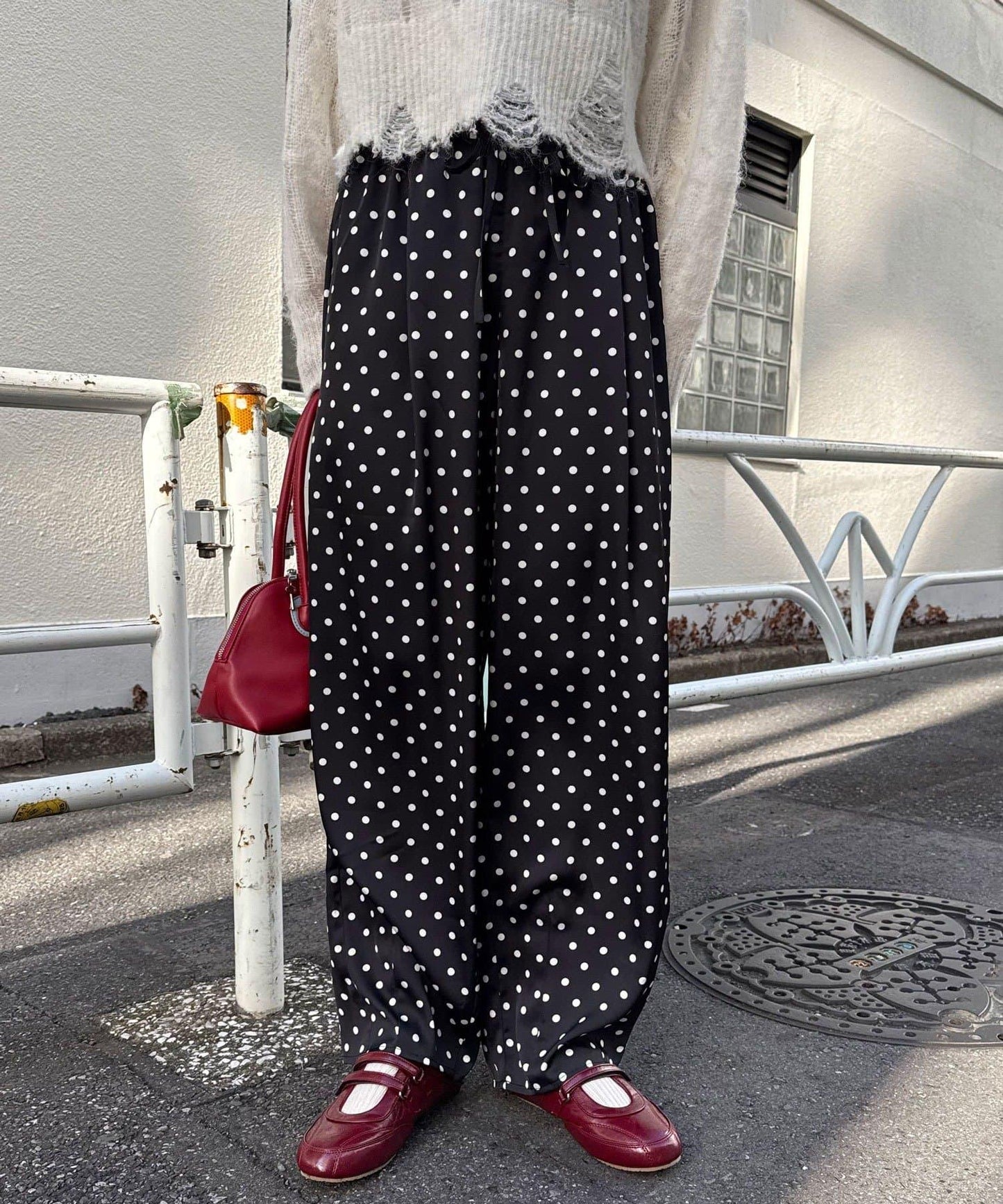 蕾絲口袋 弧形版型 圓點緞面 褲子