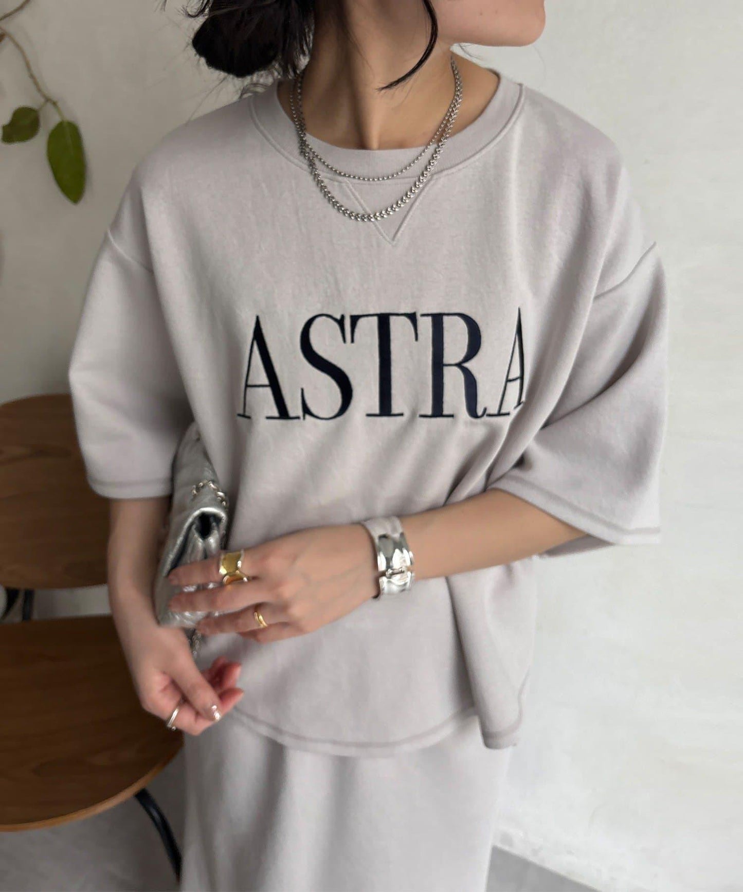 可搭配成套 後背單點Logo刺繡 套頭上衣