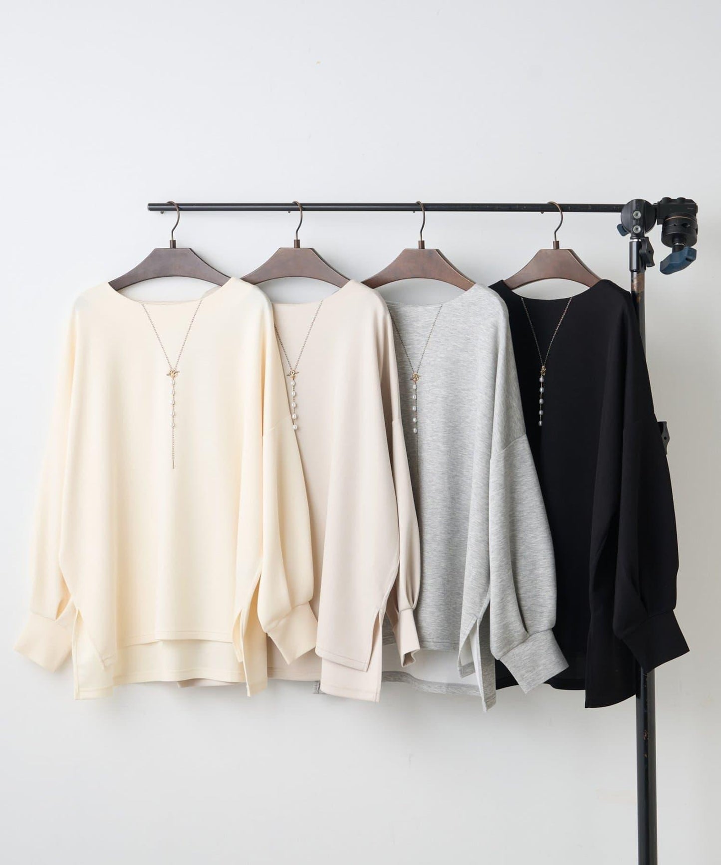 ネックレス刺繍2WAYプルオーバー