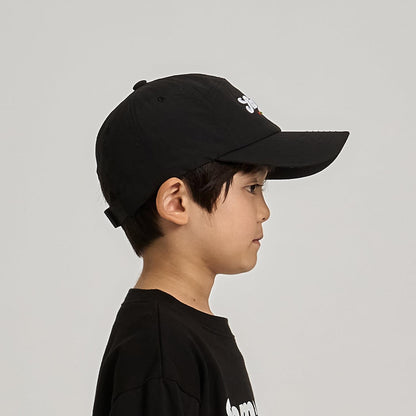 ロゴ刺しゅうキャップ