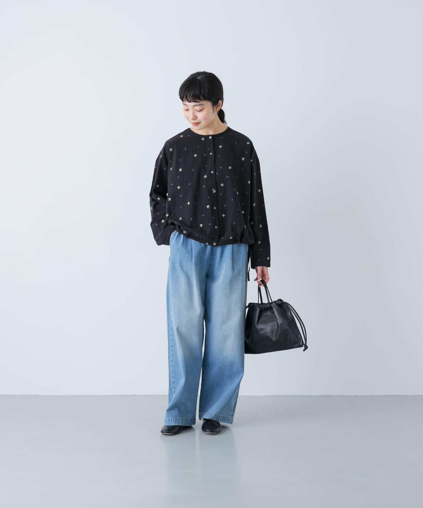 燕子刺繡襯衫
