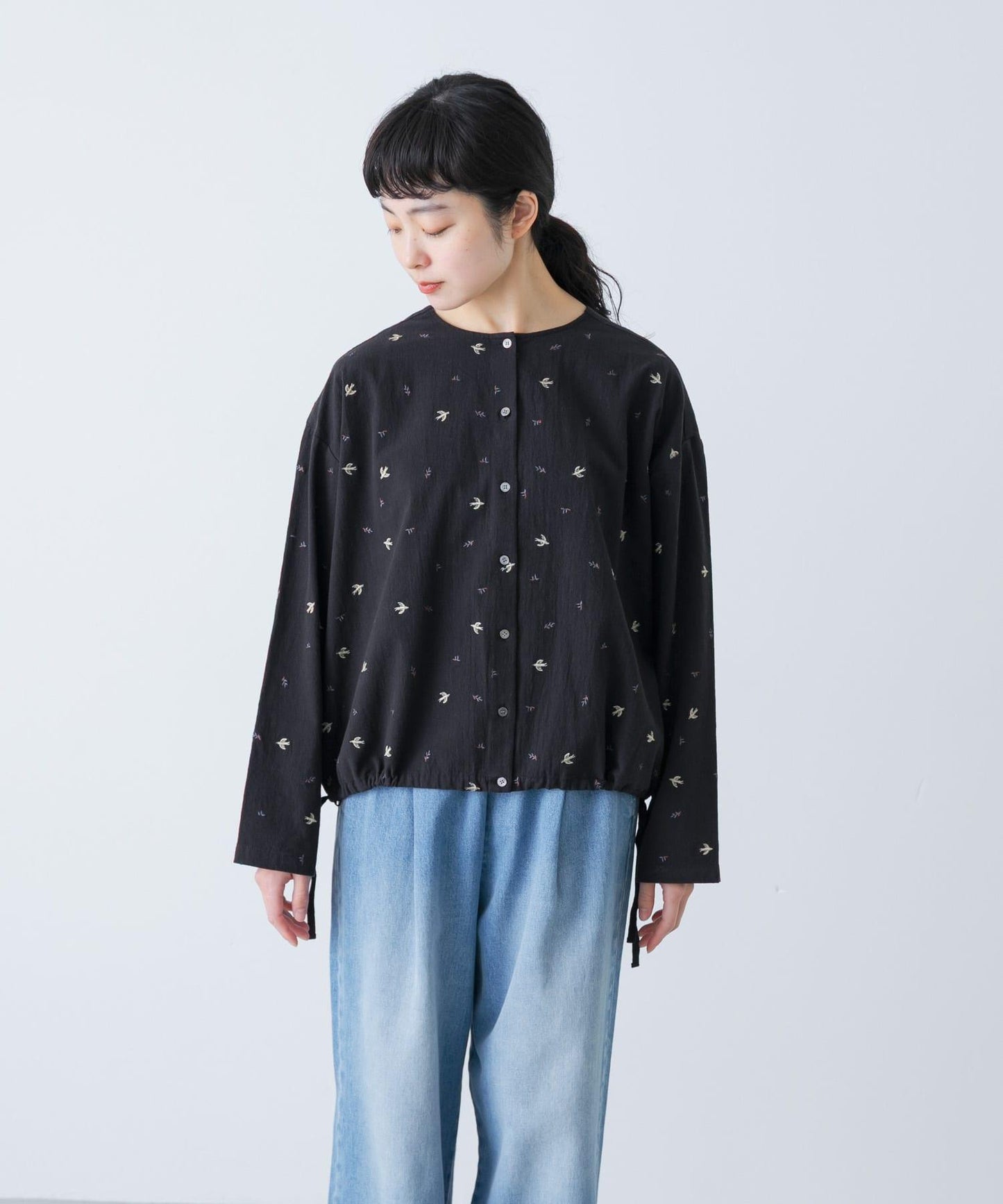 燕子刺繡襯衫