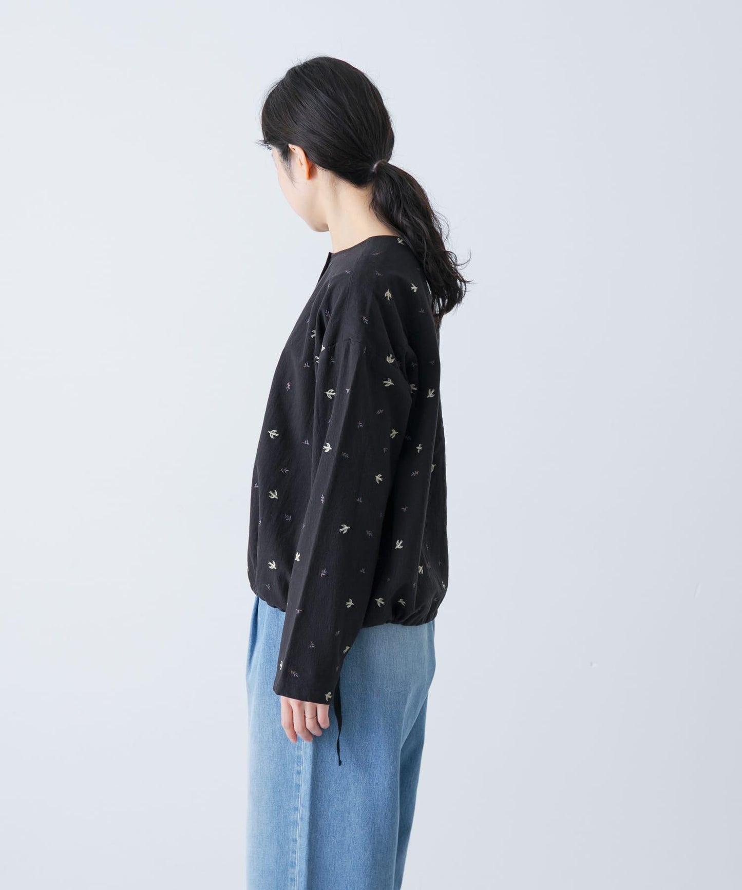 燕子刺繡襯衫