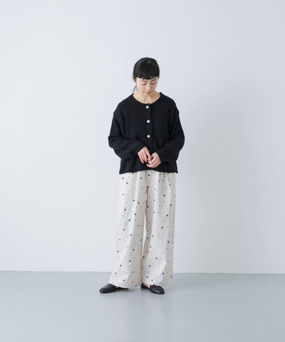 燕子刺繡休閒褲