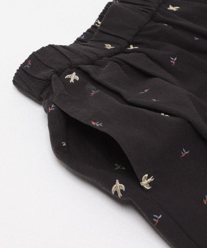 燕子刺繡休閒褲