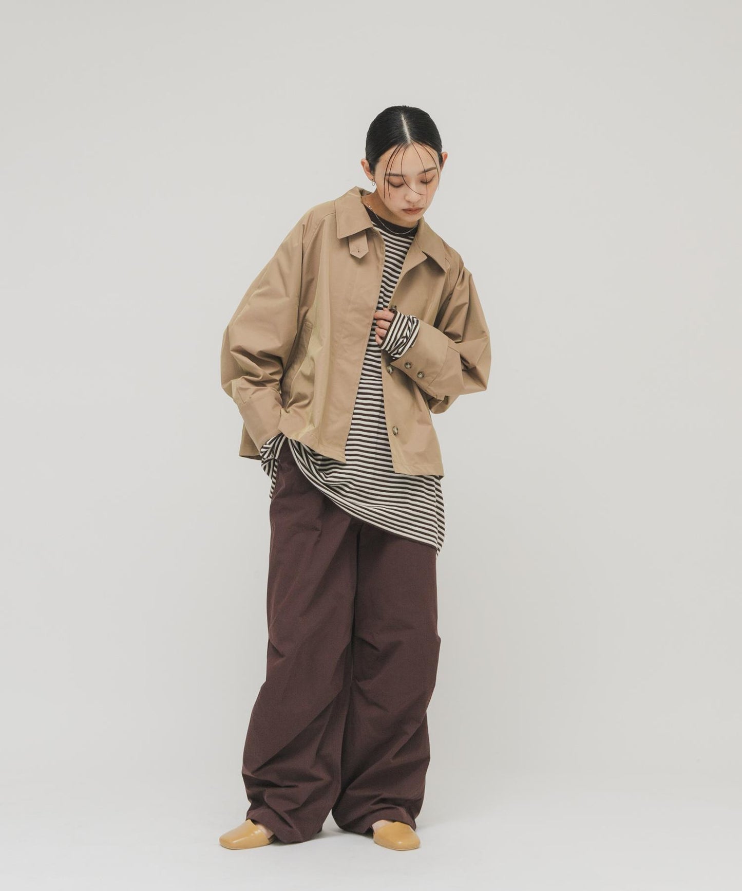 翻領斗篷大衣