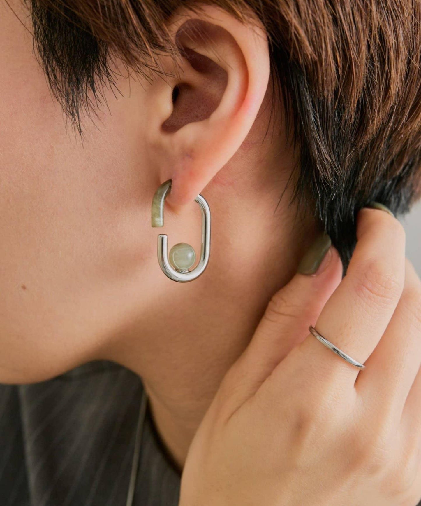 《チタンポスト》 後環設計 樹脂 耳釘