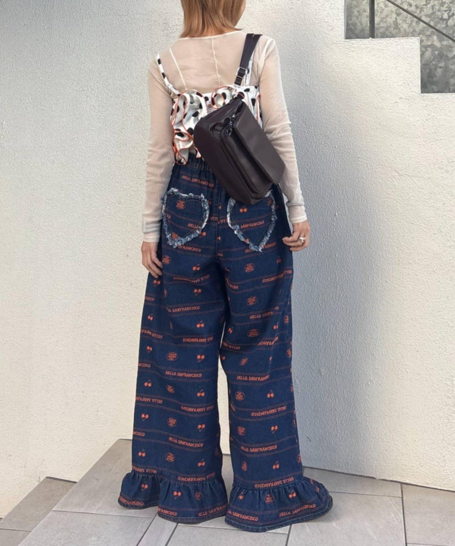 HELLO.SANFRANCISCO/ハローサンフランシスコ 褲腳荷葉邊滿版刺繡寬鬆牛仔褲