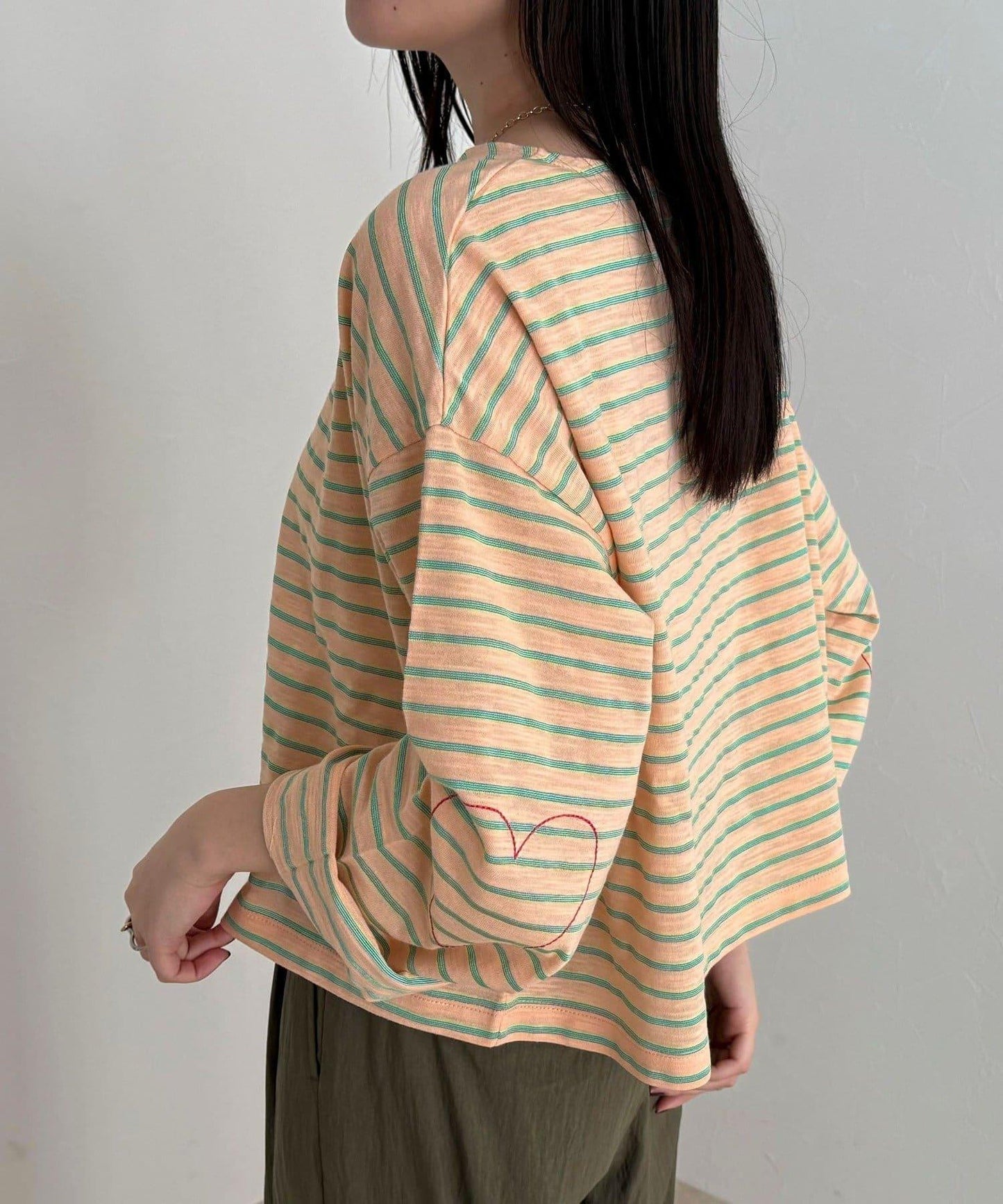 條紋心形刺繡寬鬆長袖T恤（新款）