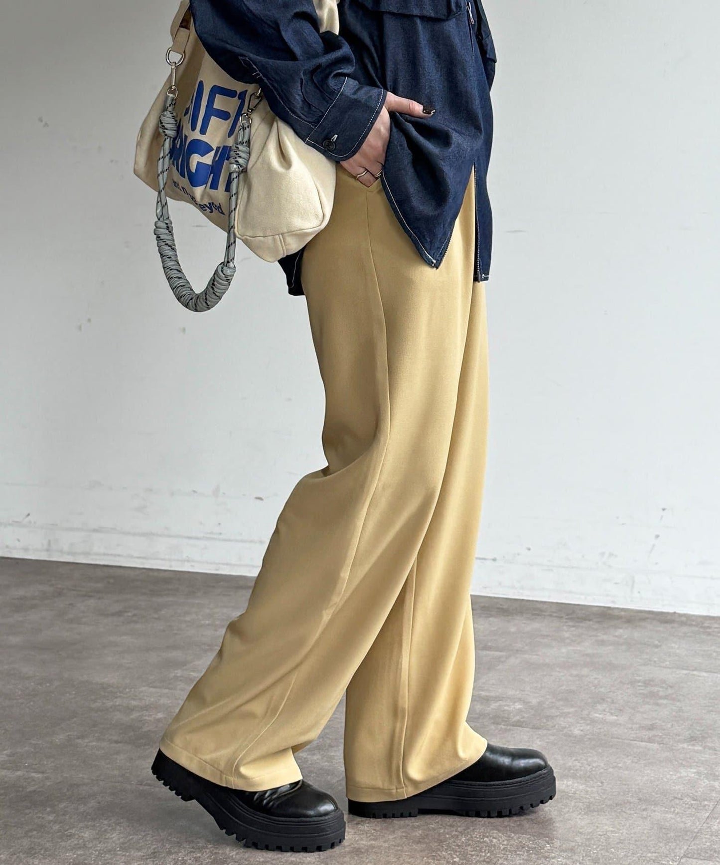 腰部荷葉邊設計 休閒褲