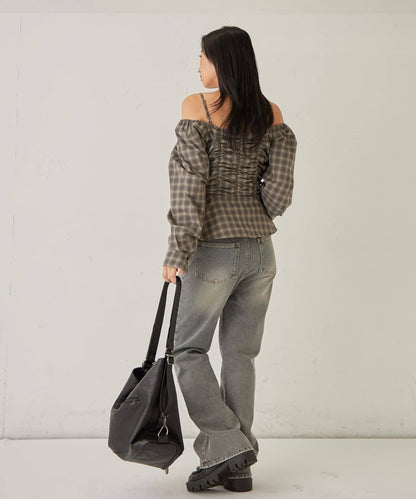 不對稱下襬 抽褶 一字肩 ASYM HEM GATHER OFF-SHOULDER BLOUSE 上衣