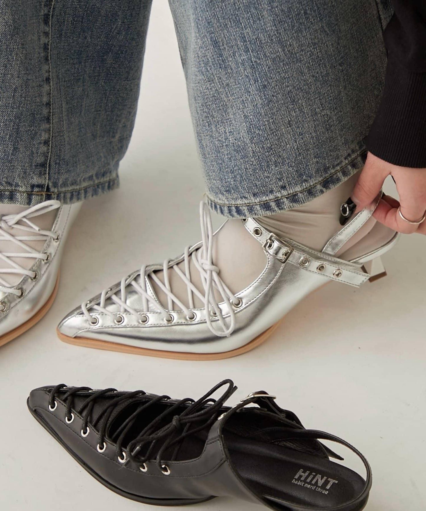 LACE-UP EYELET MULES 穆勒鞋
