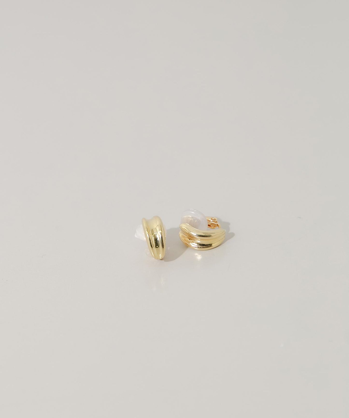 金屬弧線設計耳夾