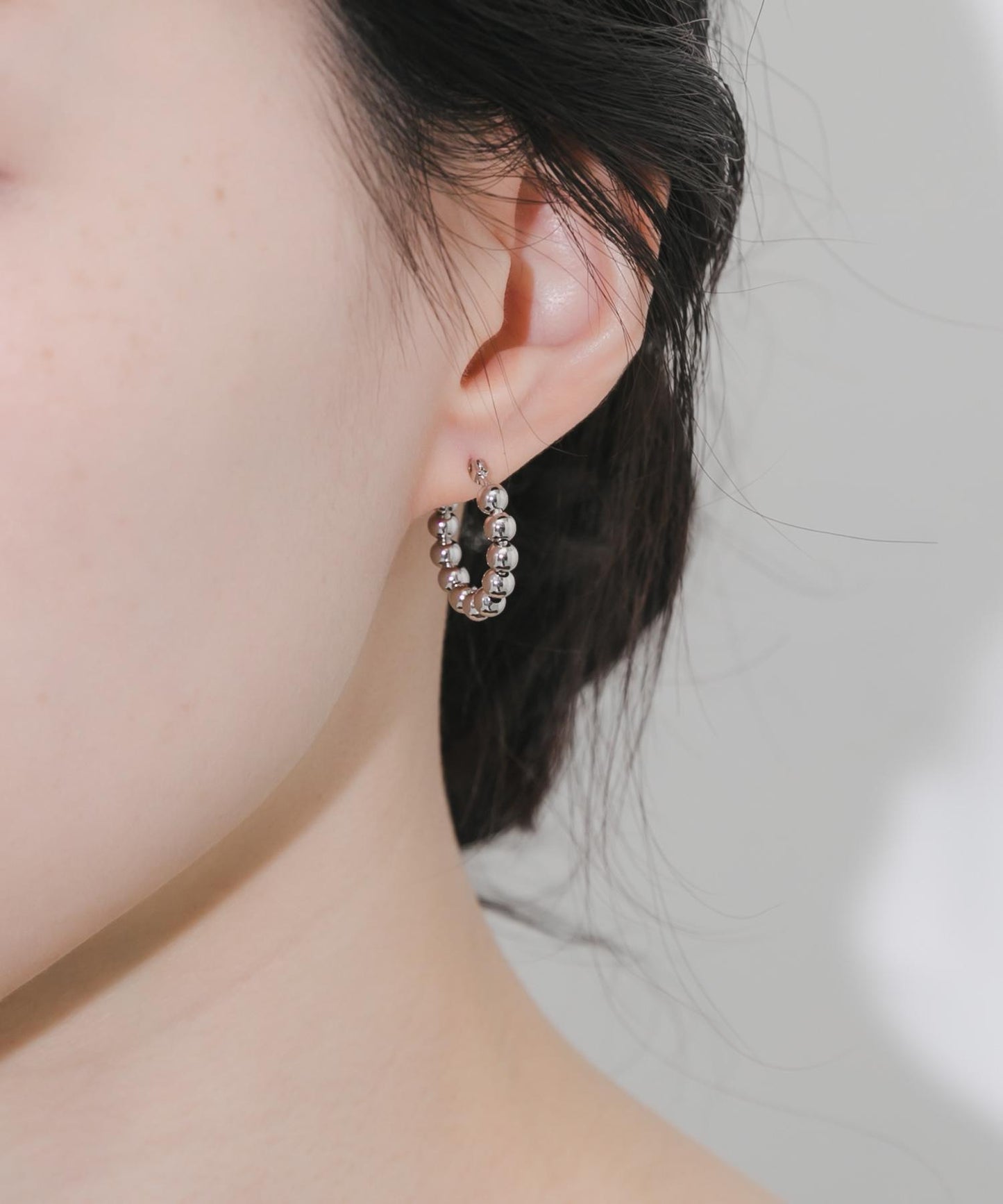 金屬圓珠圈式耳環