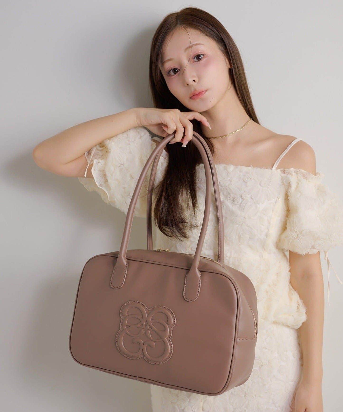 Carry-on 壓紋Logo 包