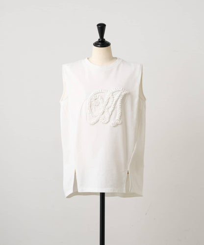 BA刺繡設計休閒上衣