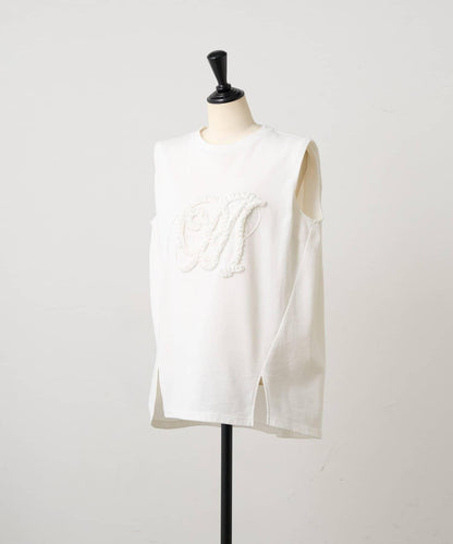 BA刺繡設計休閒上衣
