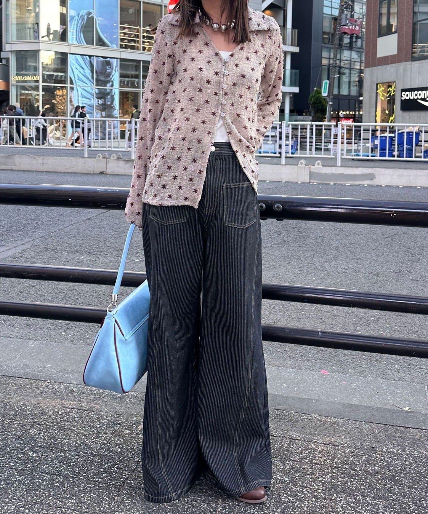 凹凸紋V領開襟襯衫