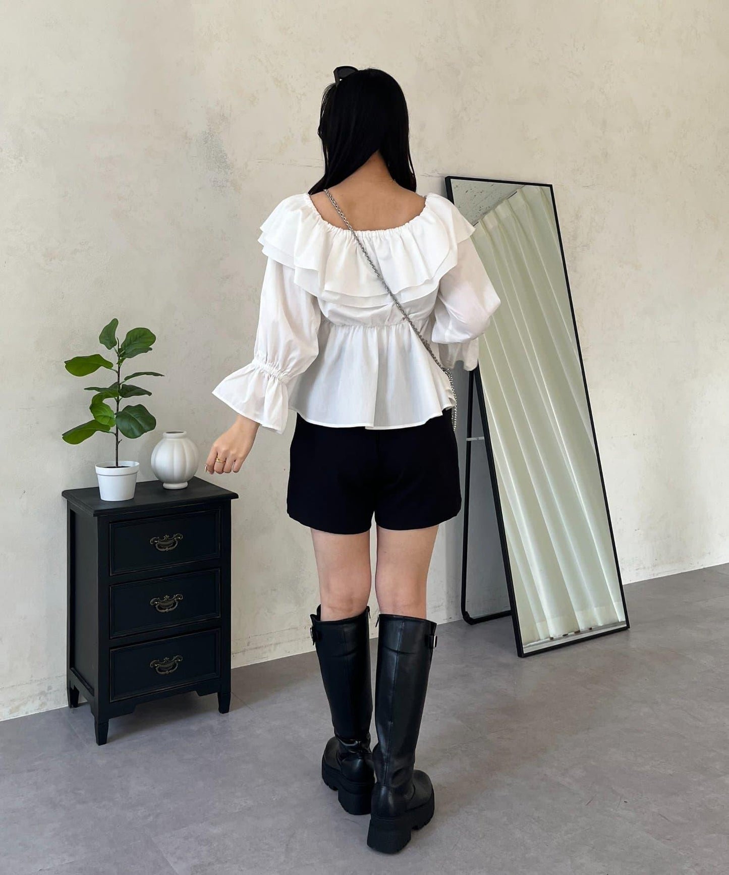 AOHARU 不對稱荷葉邊 2way露肩荷葉擺 女襯衫