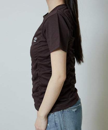 聯名 單點刺繡 聚褶 T恤