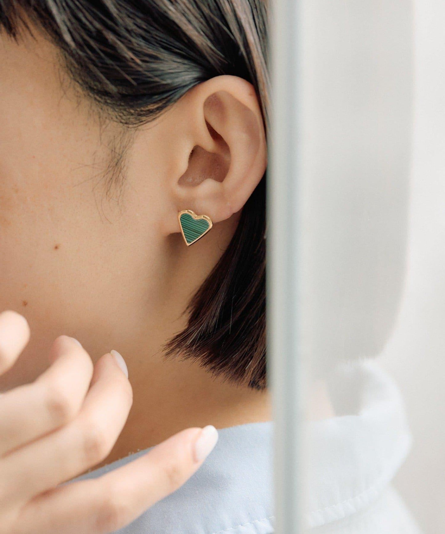 《金屬アレルギー対応/ステンレス》 平面色愛心 耳釘