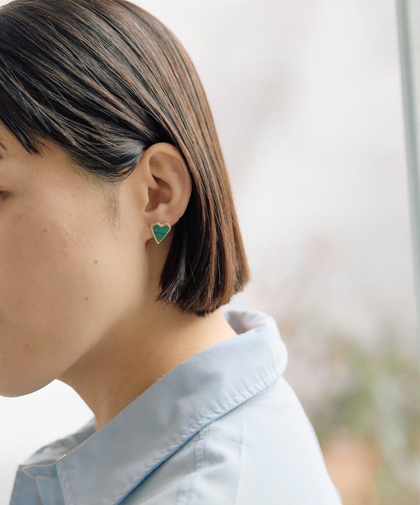 《金屬アレルギー対応/ステンレス》 平面色愛心 耳釘