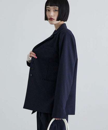 後拉鍊單排扣夾克