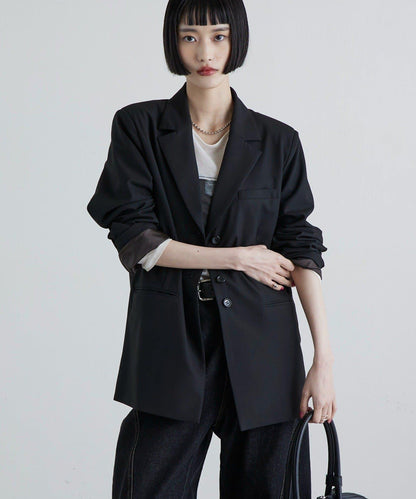 後拉鍊單排扣夾克