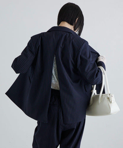 後拉鍊單排扣夾克