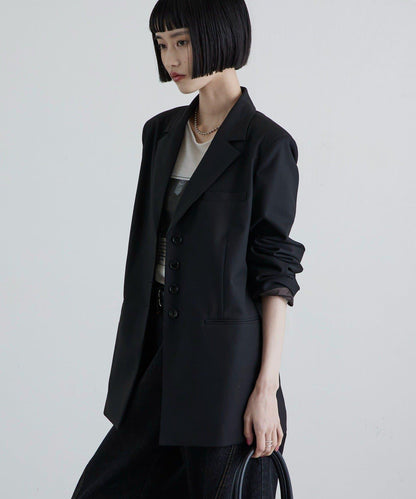 後拉鍊單排扣夾克