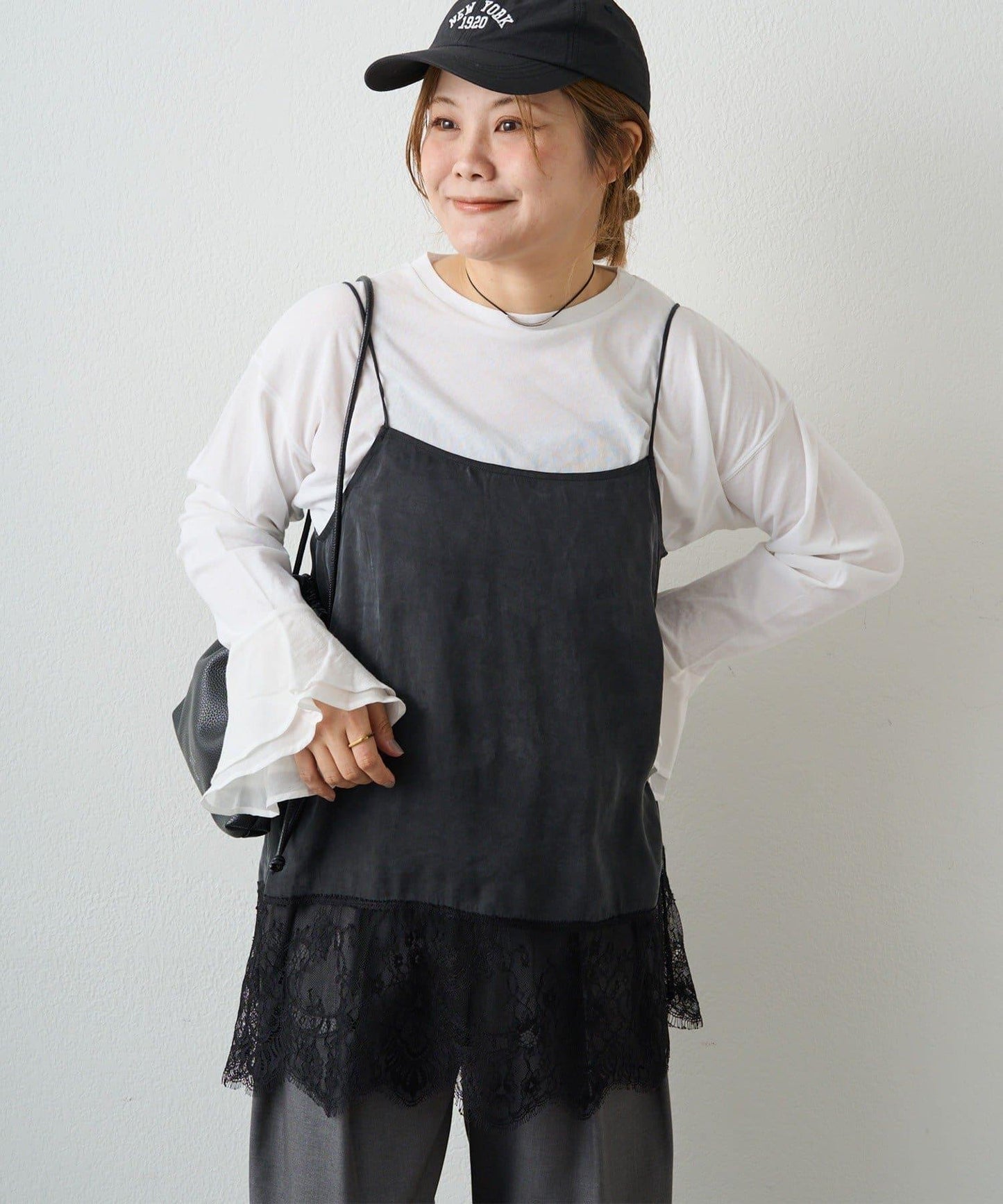 緞面拼蕾絲 疊穿設計 吊帶背心