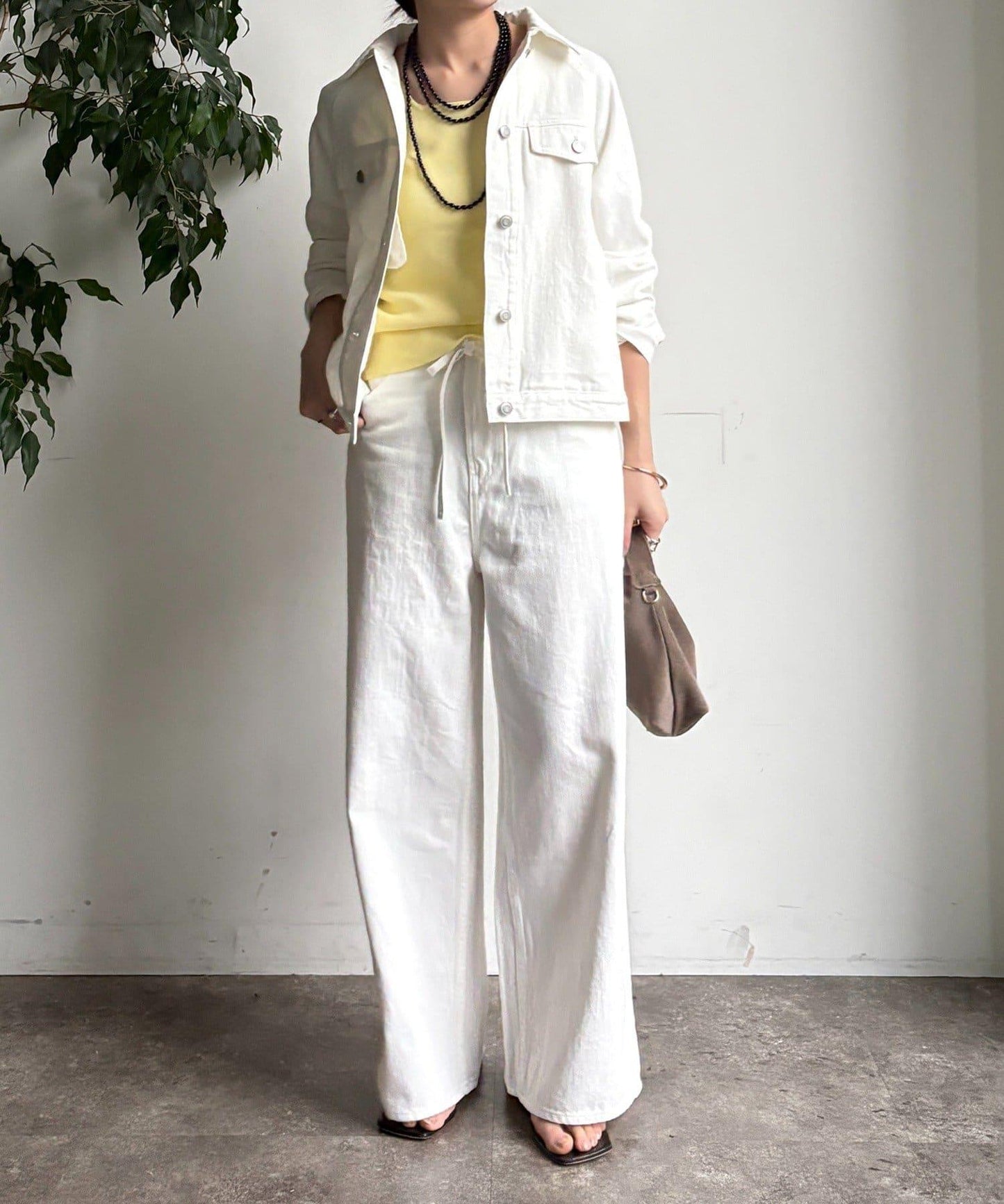 後襬荷葉設計 牛仔夾克