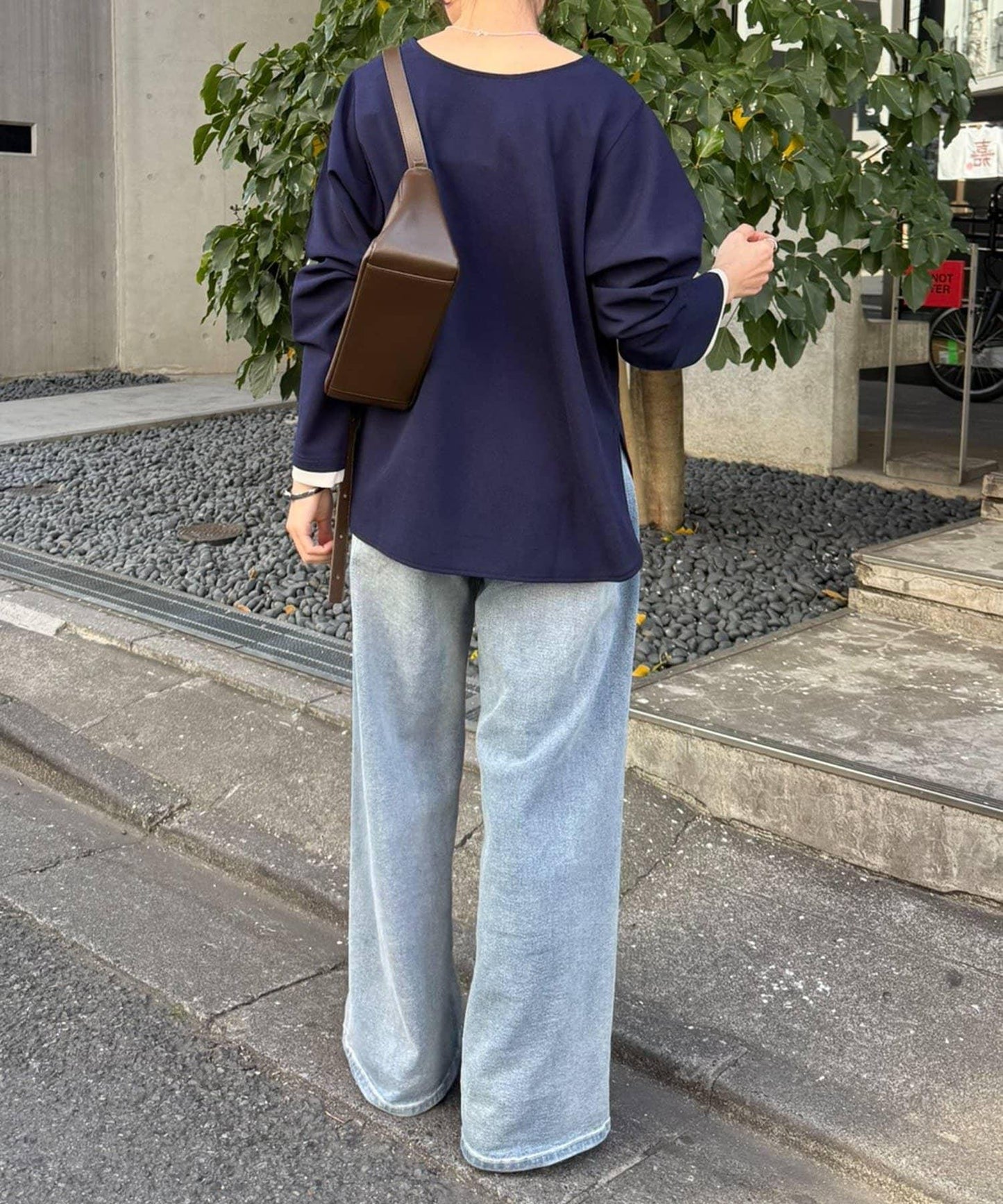彈力袖部透紗拼接雪紡長袖T恤