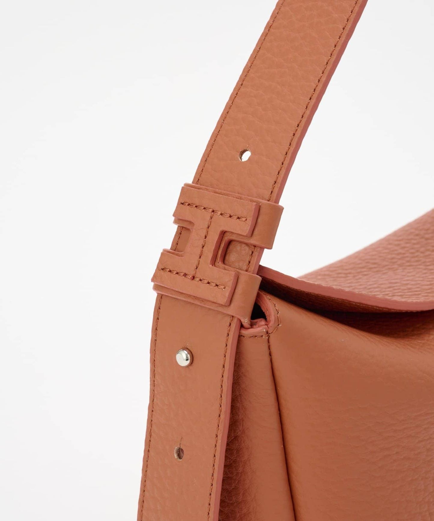 coming soon スウォーノ ALCE