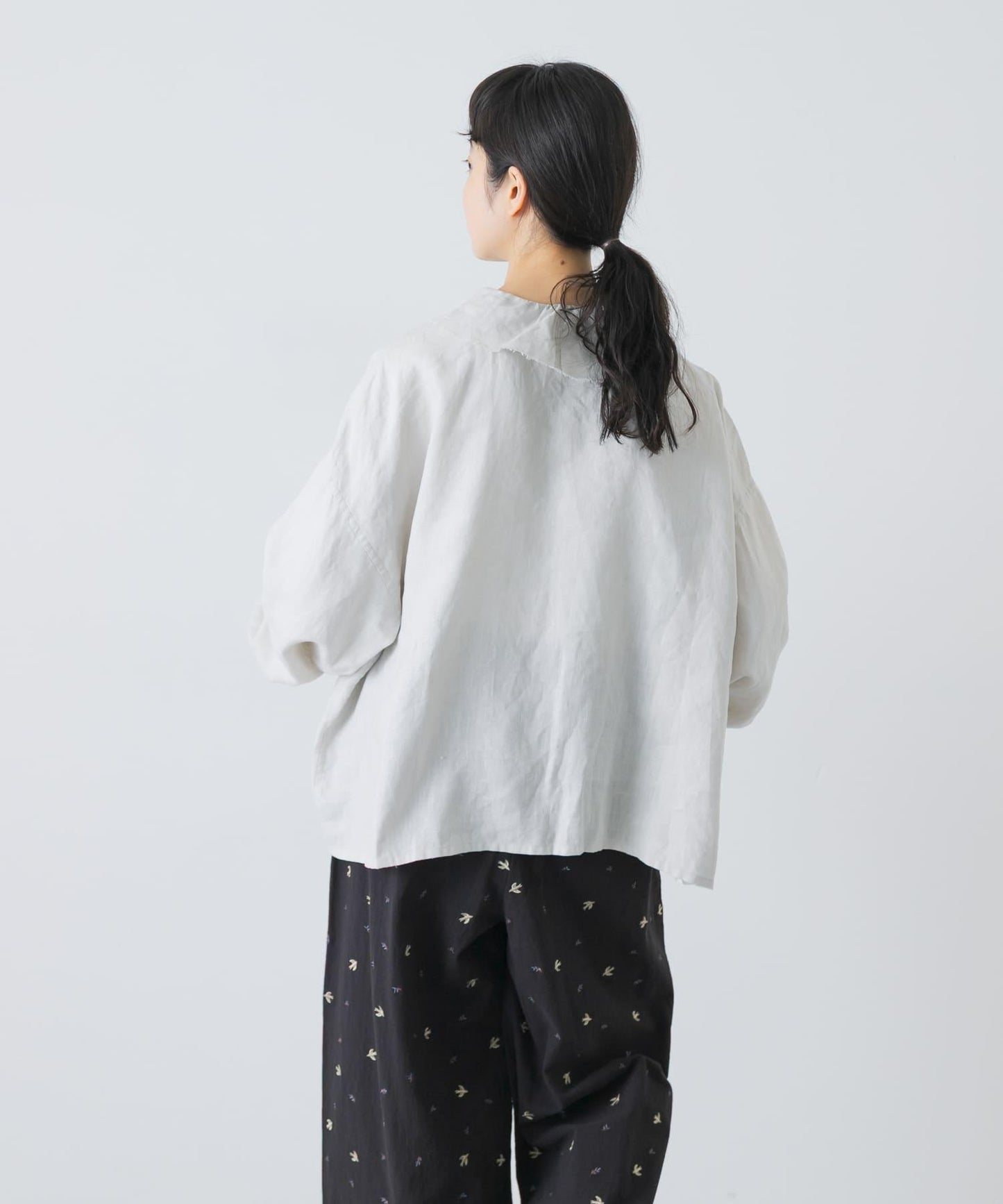 亞麻荷葉邊領襯衫
