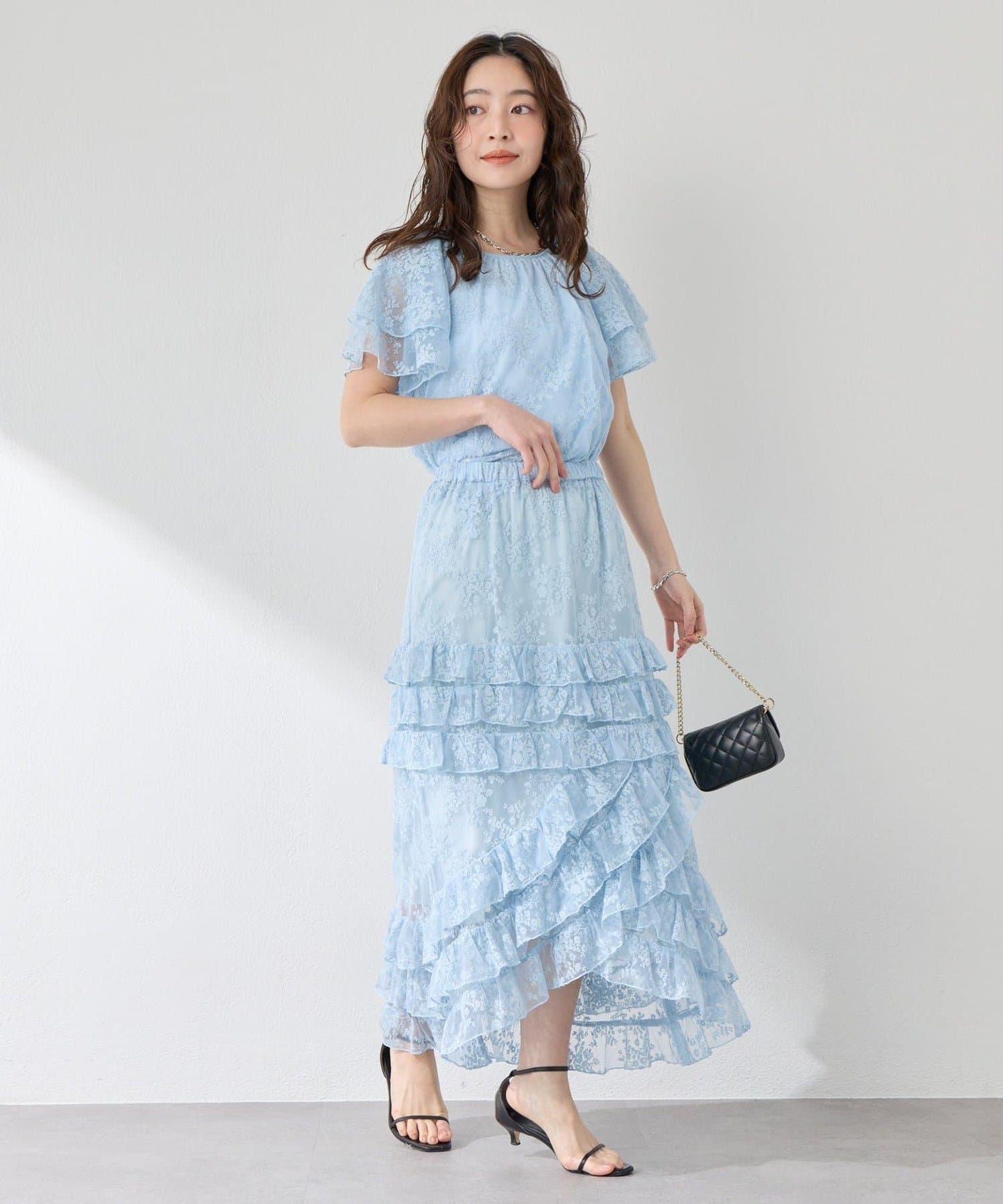 La boutique BonBon 網紗刺繡 荷葉袖 襯衫