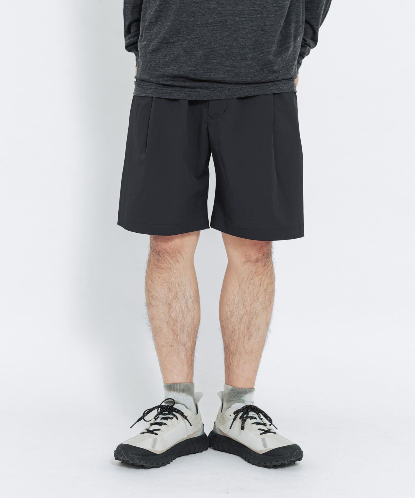 HIKE SHORTS 休閒短褲