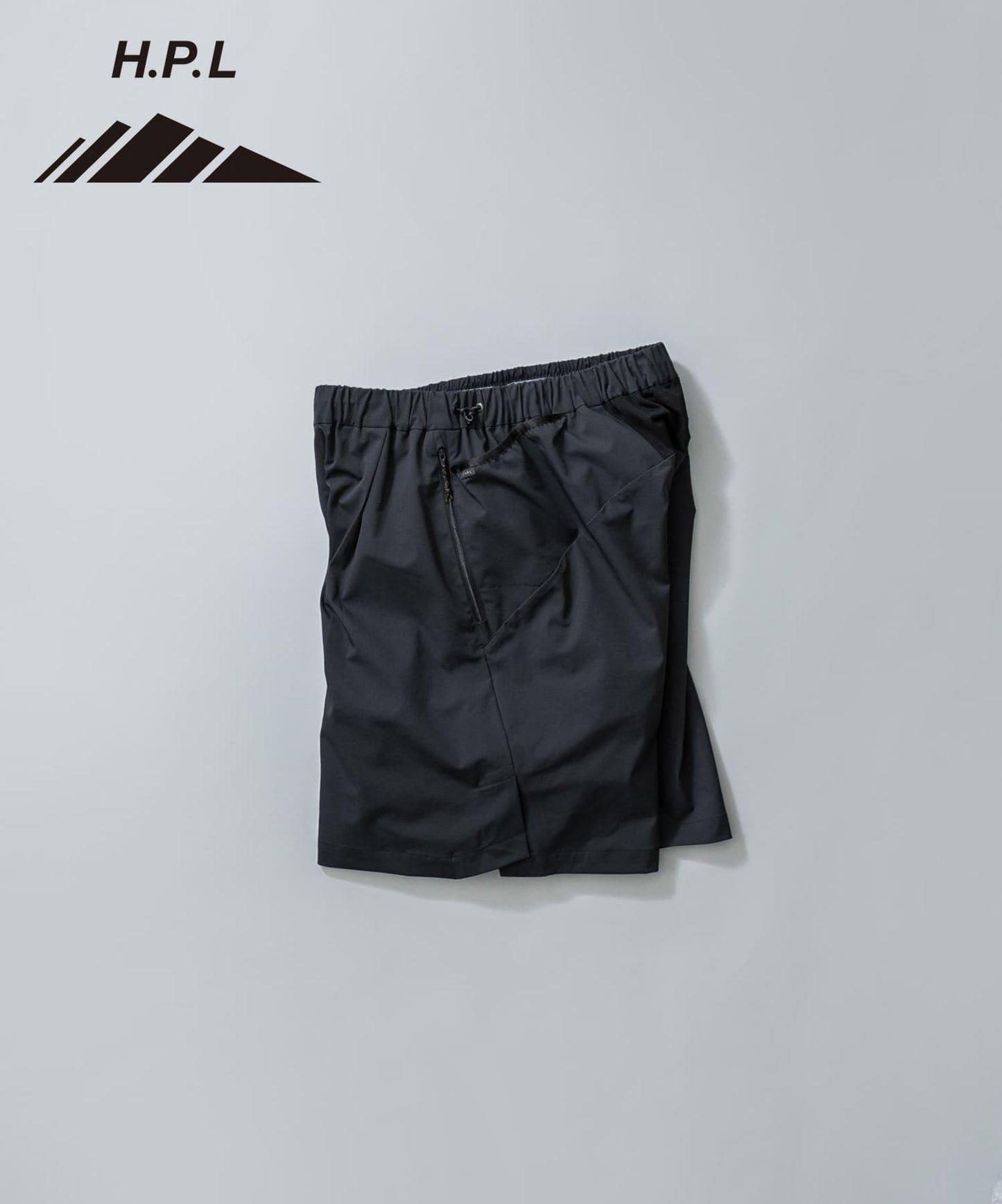 HIKE SHORTS 休閒短褲