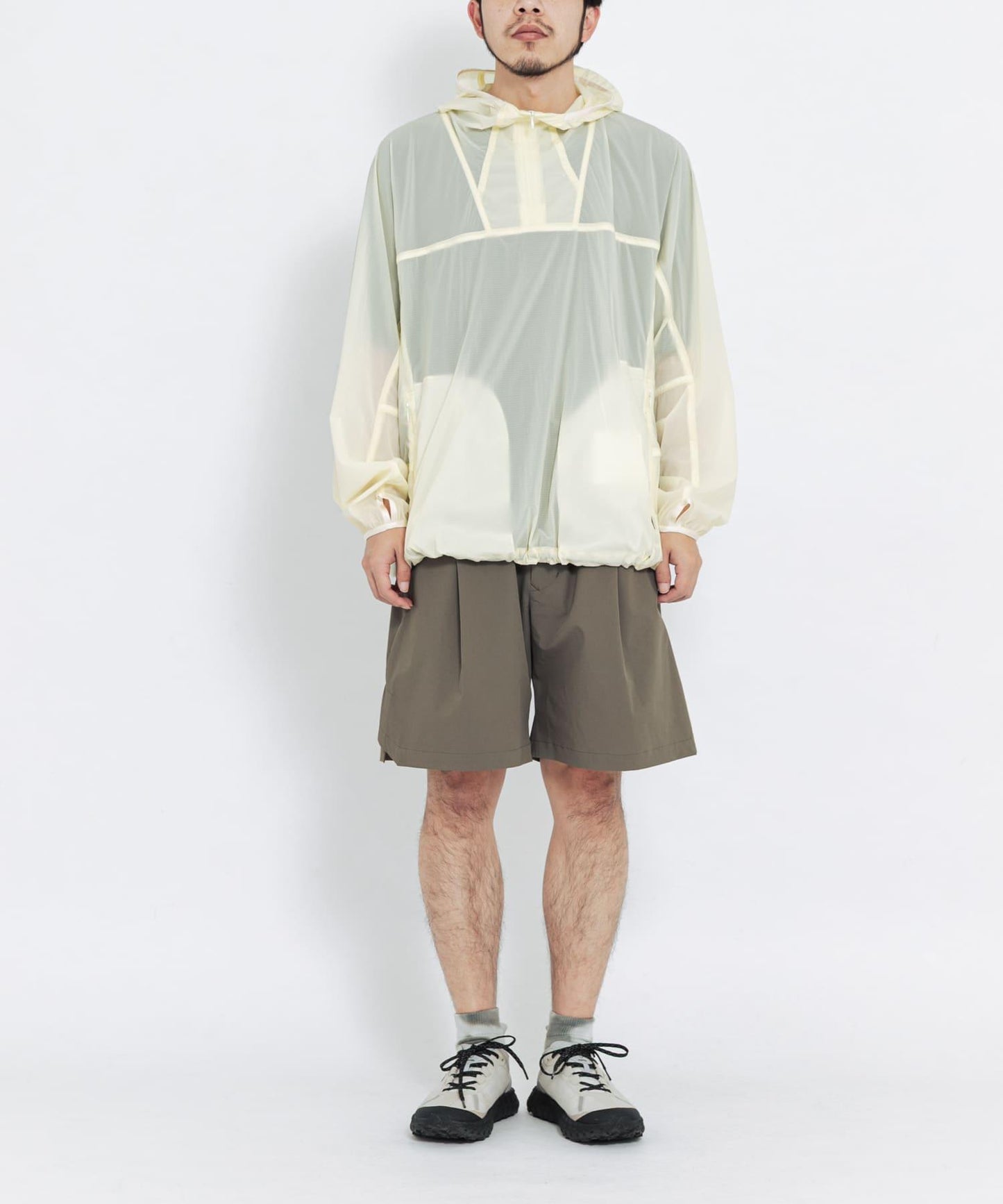HIKE SHORTS 休閒短褲